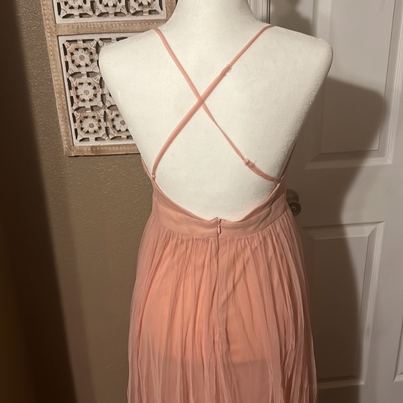 Pink v neck dress - Picture 4 of 4
